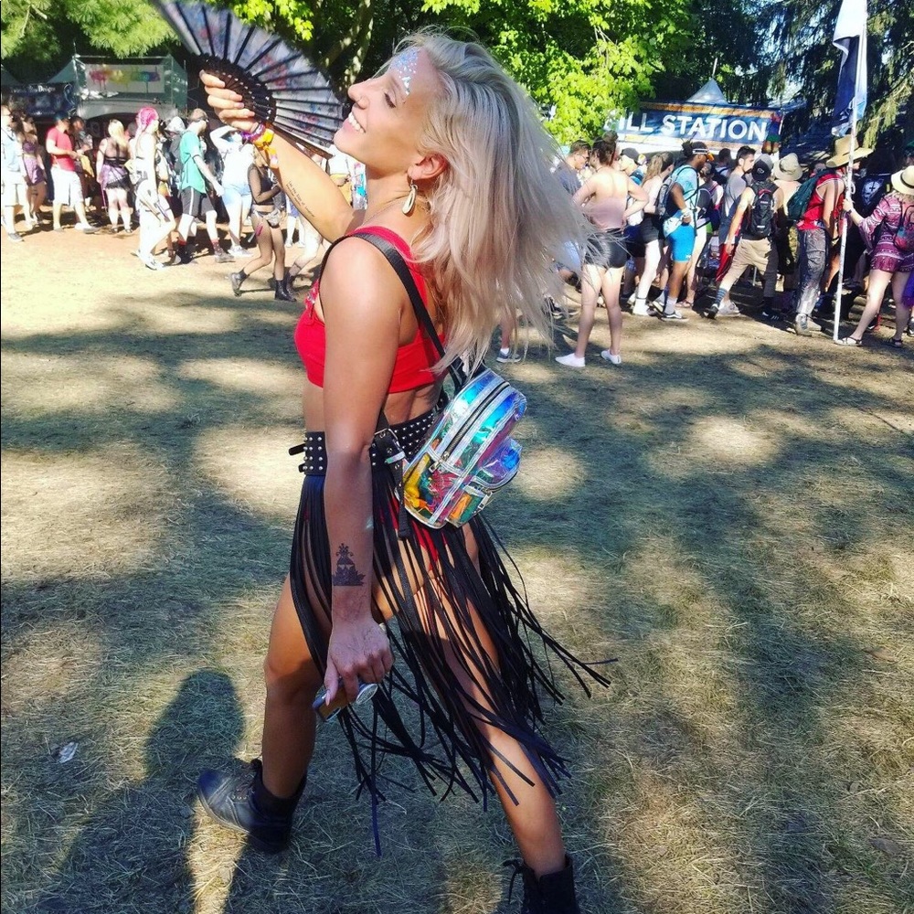 Leather fringe belt